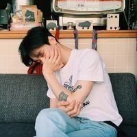 神经质先生 男生耍酷头像