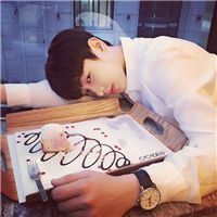 好看男生头像超酷帅的自拍图片头像