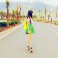 女滑板头像_爱运动爱滑板的女生