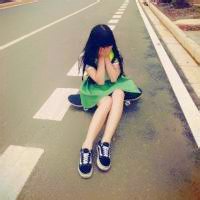 女滑板头像_爱运动爱滑板的女生