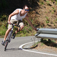 好看有意境的骑单车的男生头像