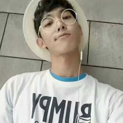 高端大气上档次微信头像男生