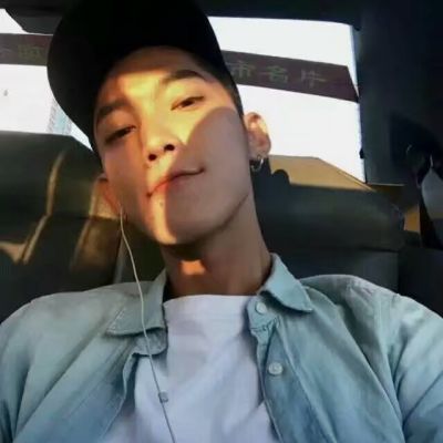 高端大气上档次微信头像男生