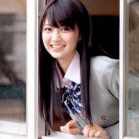 穿校服的女生可爱头像_校园青葱岁月