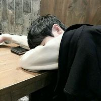 微信头像男生忧郁气质