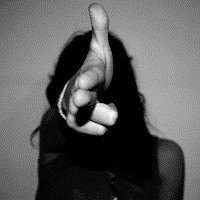 一男一女的伤感黑白情侣头像图片