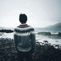 好看的微信男生海边背影头像