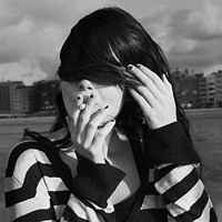 女生叼烟霸气头像 嘴边叼烟寂莫仍在