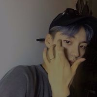 微信头像男生忧郁气质