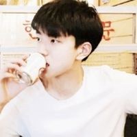 韩国帅哥个性微信头像