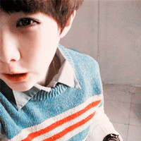 黑白条纹衣服男生头像