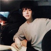 微信头像男生忧郁气质