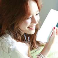 穿冬装女生头像_唯美又时尚