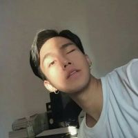 男生真实头像生活照 爱情是个梦