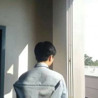 男生真实头像生活照 爱情是个梦