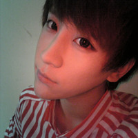 黑白条纹衣服男生头像