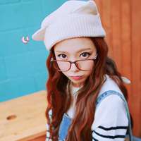 穿冬装女生头像_唯美又时尚