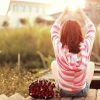 女生非主流头像背影_在岁月风尘里的女生背影