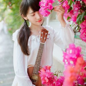 优雅微笑美女头像 笑的很好看的女生