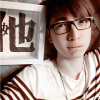 黑白条纹衣服男生头像