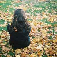 女生非主流头像背影_在岁月风尘里的女生背影