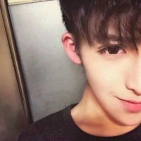 男孩清纯头像 阳光清纯帅帅的大男孩