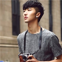 不胖不瘦超有气质的型男帅哥头像图片