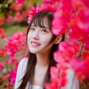 优雅微笑美女头像 笑的很好看的女生