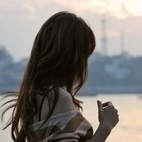 女生非主流头像背影_在岁月风尘里的女生背影