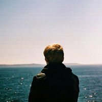 不腻好看的帅气男生背影头像图片