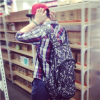 不腻好看的帅气男生背影头像图片