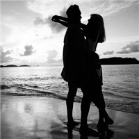 两人一张的黑白情侣头像