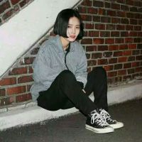 个性短发女生头像 个性十足的短发女生