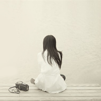 女生非主流头像背影_在岁月风尘里的女生背影