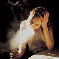 女生叼烟霸气头像 嘴边叼烟寂莫仍在