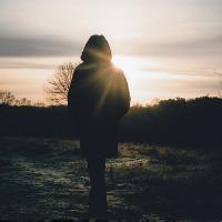 不腻好看的帅气男生背影头像图片