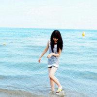 背对大海的头像女生 面朝夕阳背对大海