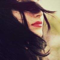 微信头像女生红唇高冷 红唇显高冷妩媚诱惑