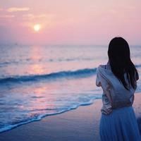 女生非主流头像背影_在岁月风尘里的女生背影