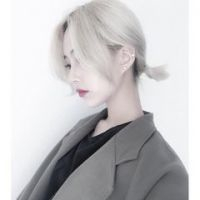 白发女生微信头像_一头白发也很个性