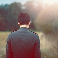 不腻好看的帅气男生背影头像图片