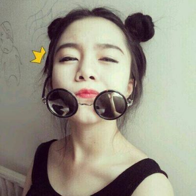 女生酷拽短发头像 短发女孩远离那烦恼和忧愁