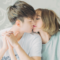 温馨幸福的情侣头像图片