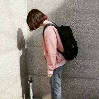 女生酷拽短发头像 短发女孩远离那烦恼和忧愁