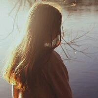 女生非主流头像背影_在岁月风尘里的女生背影