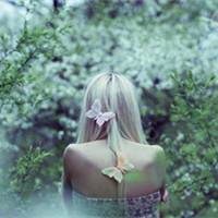 女生非主流头像背影_在岁月风尘里的女生背影