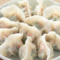 2018全家人吃饺子微信头像