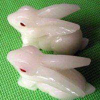 35岁属狗女生美丽吉祥微信头像