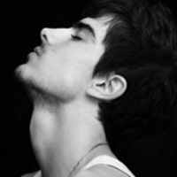 欧美型男硬汉头像 永远燃烧着的火焰奔跑似河流 欧美型男硬汉头像 永远燃烧着的火焰奔跑似河流