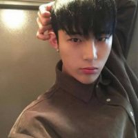 自拍帅男头像 爱自拍的真实帅哥